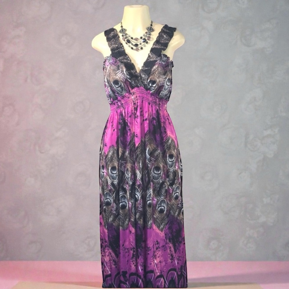Beautiful maxi dress Size L 💖